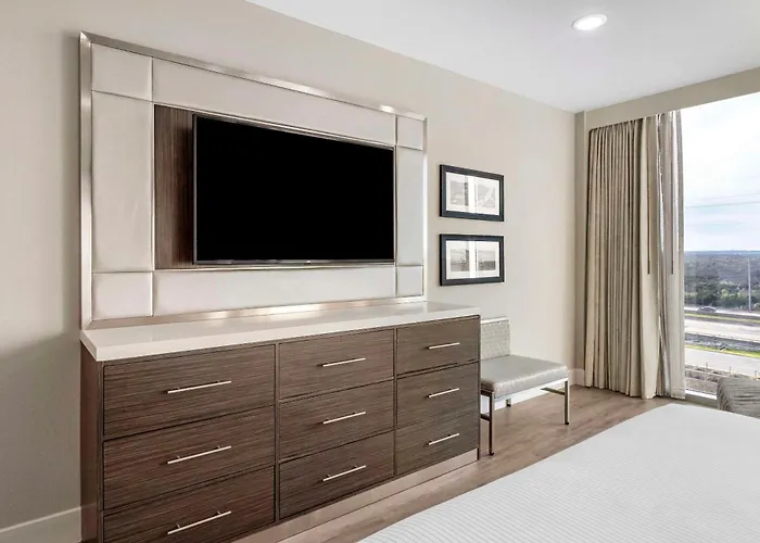 Cambria Hotel Austin Uptown Near The Domain